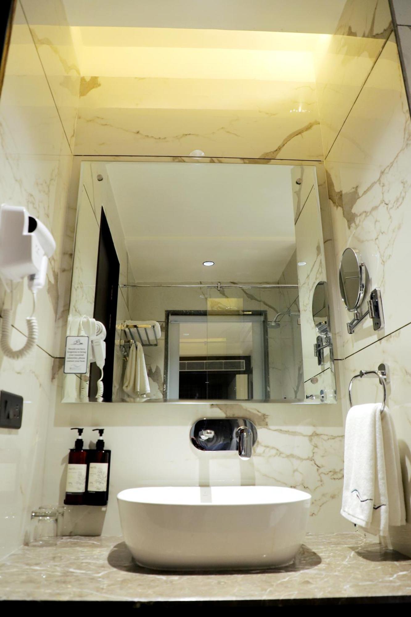 Blusalzz Residence Amritsar Luaran gambar